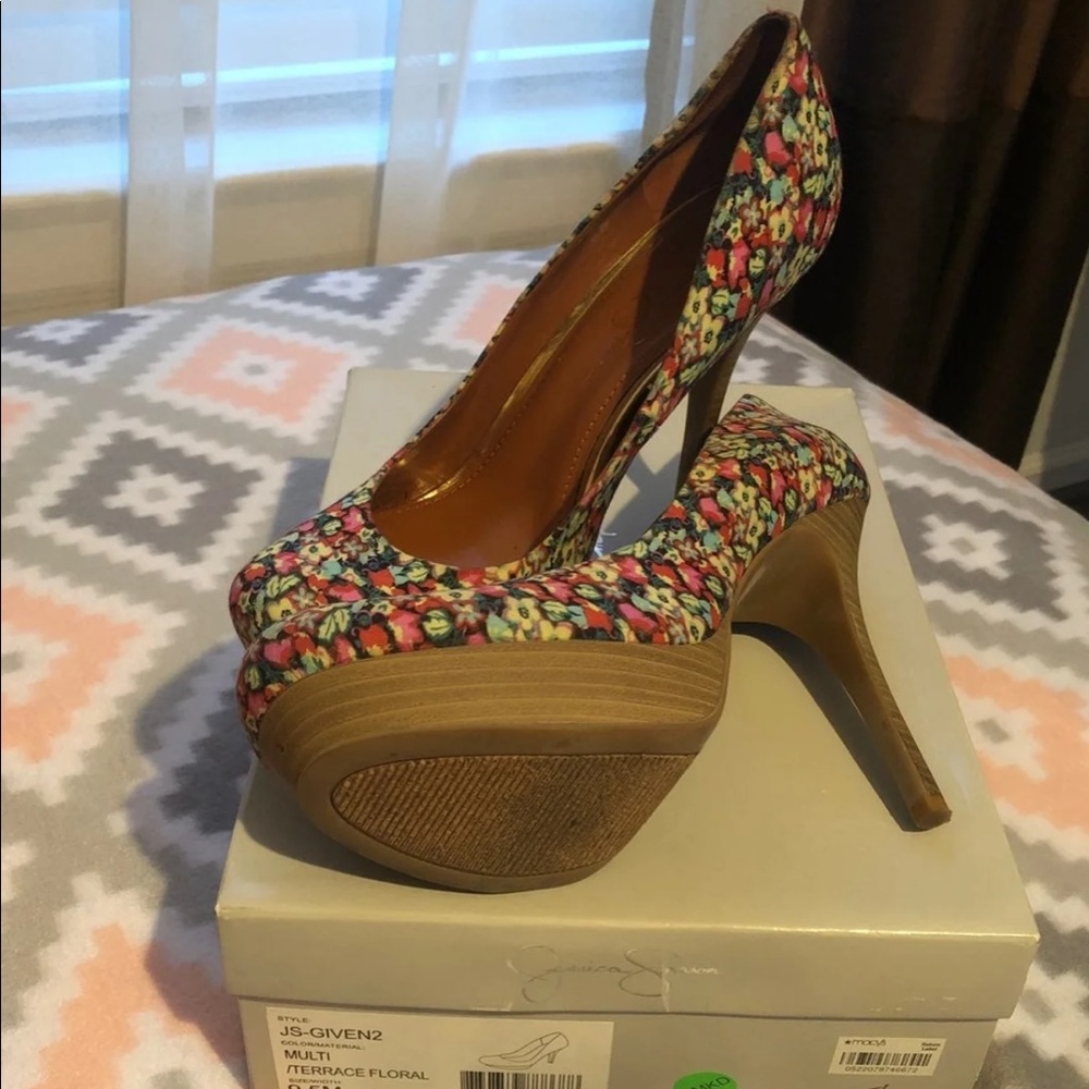 Jessica Simpson Stilettos - Picture 2 of 2